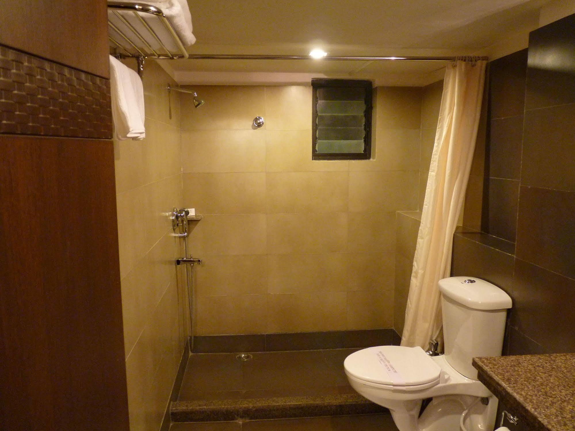 Treebo Trend Hotel Relax Inn Calcuta Exterior foto