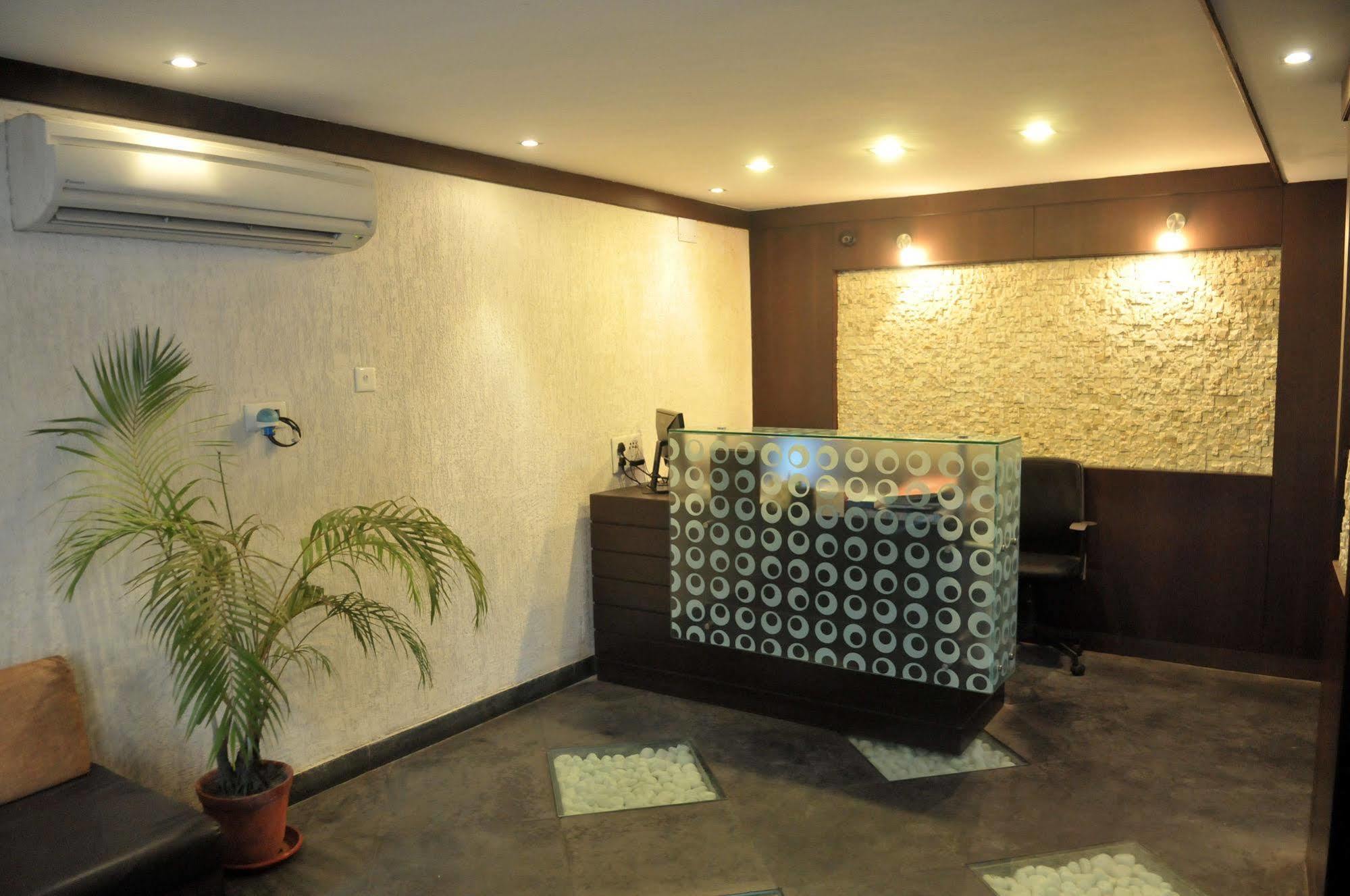 Treebo Trend Hotel Relax Inn Calcuta Exterior foto